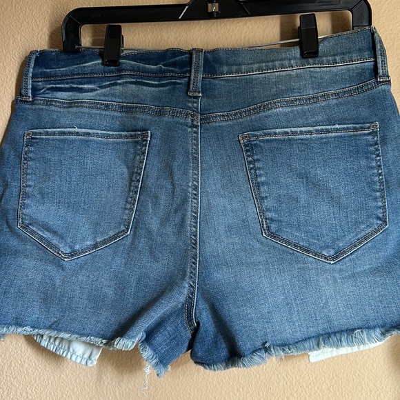 Mudd size 10/12 distressed high rise button up jean shorts - Picture 6 of 9